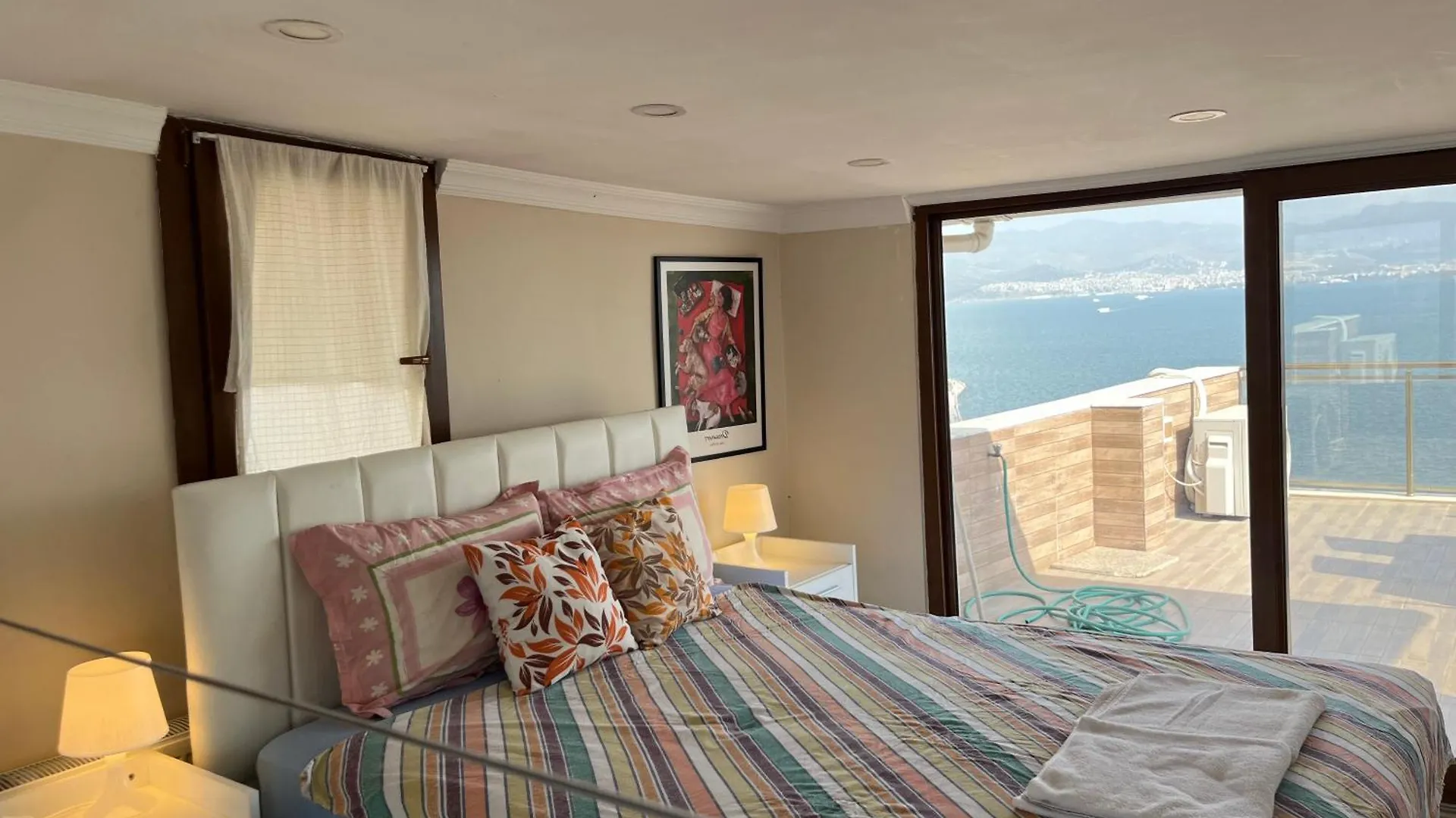 Stay In A House With Sea View In Historical Elevator Mansion إزمير شقة